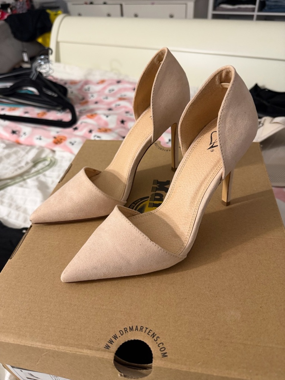 Classic Pointed heels